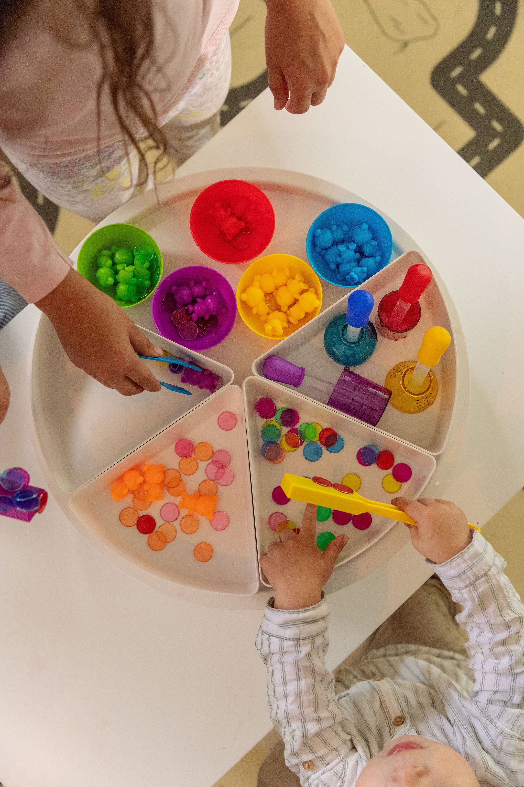 Educational counting set with sorting bowls for preschool learning