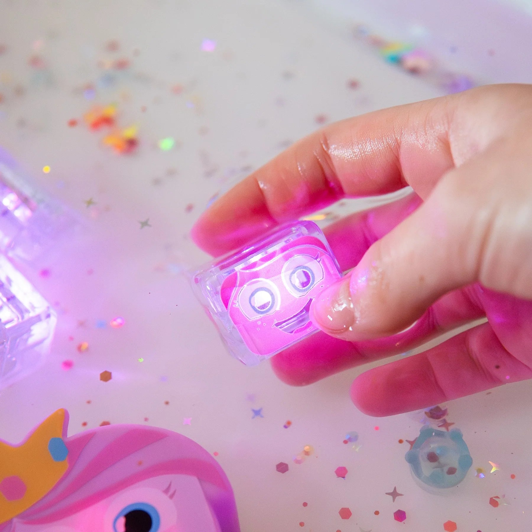 Glo Pals Sensory Cubes