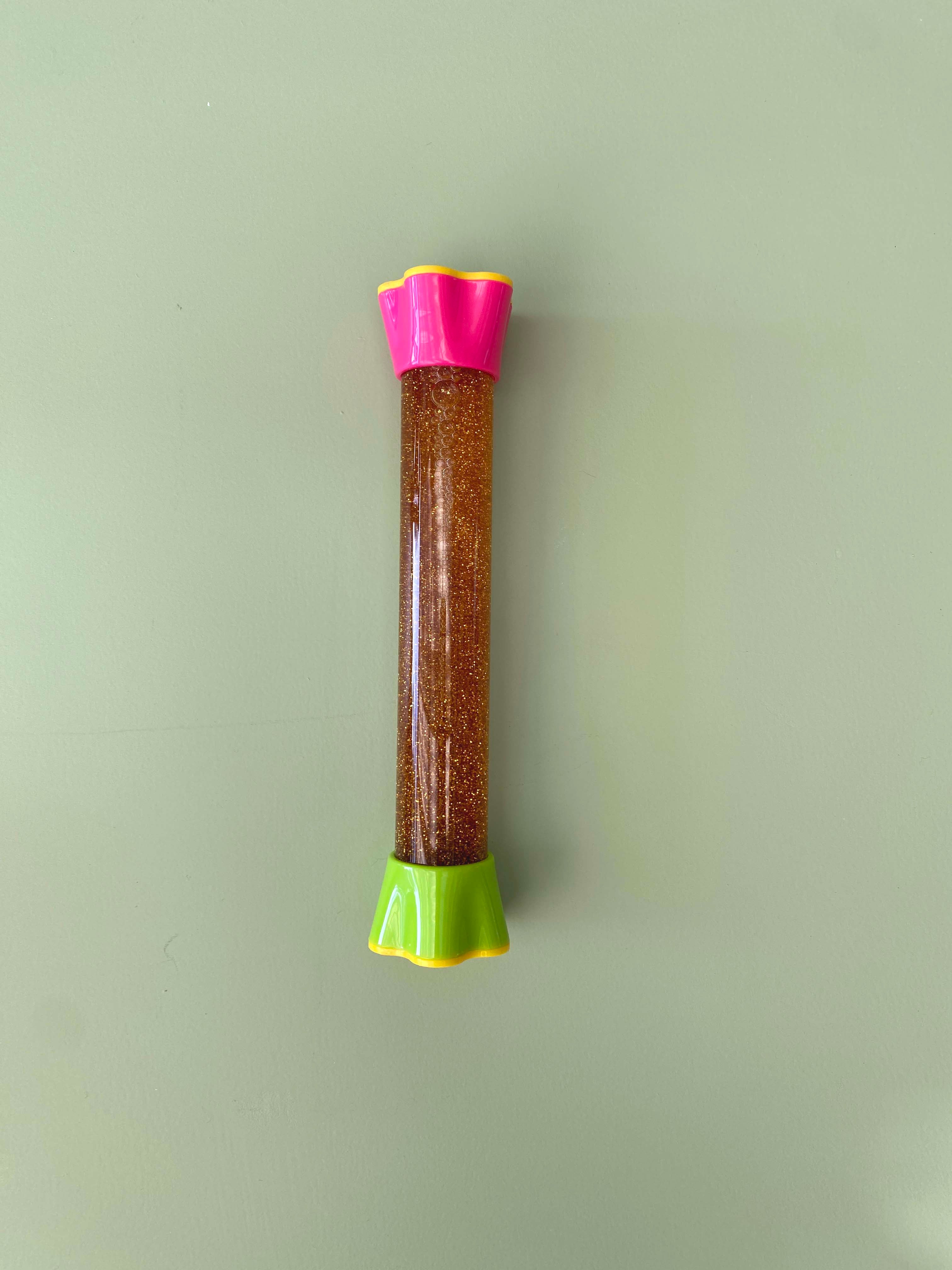 Colourful liquid timer with glitter and fluid movement