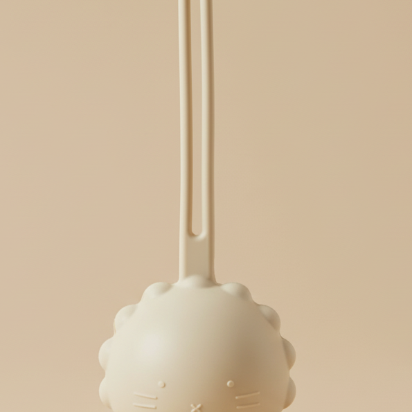 Silicone dummy case keeping pacifiers clean and organised