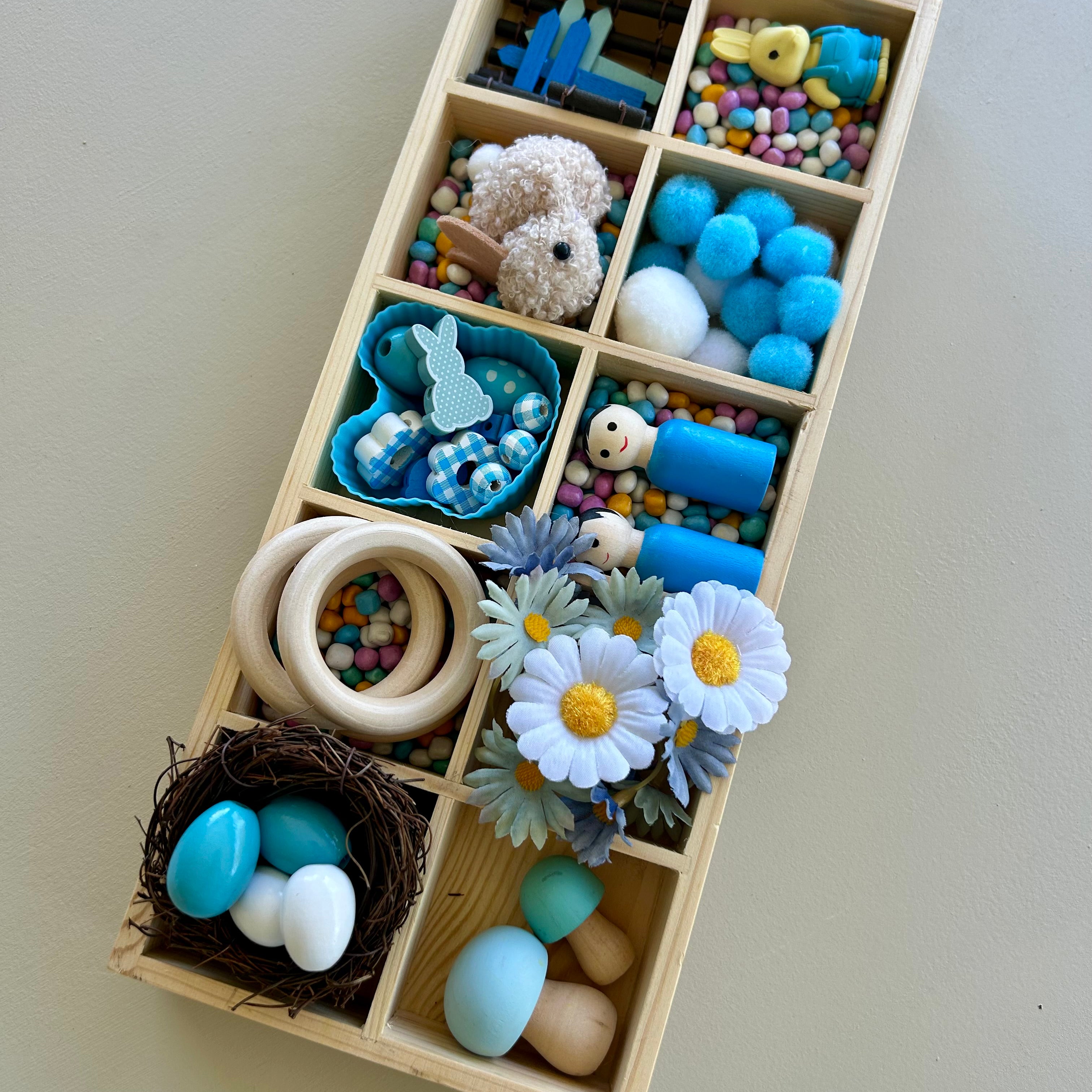 Sensory play tray with compartments for sorting