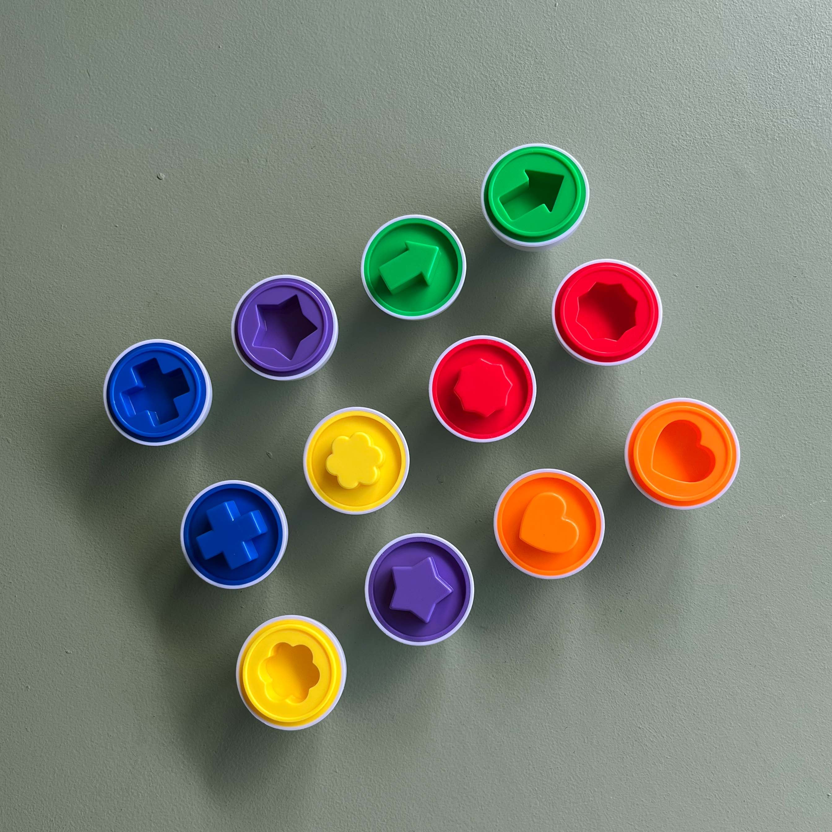 Egg Shapes sorted by colour - colour recognition and sorting activity for children 18 months and older