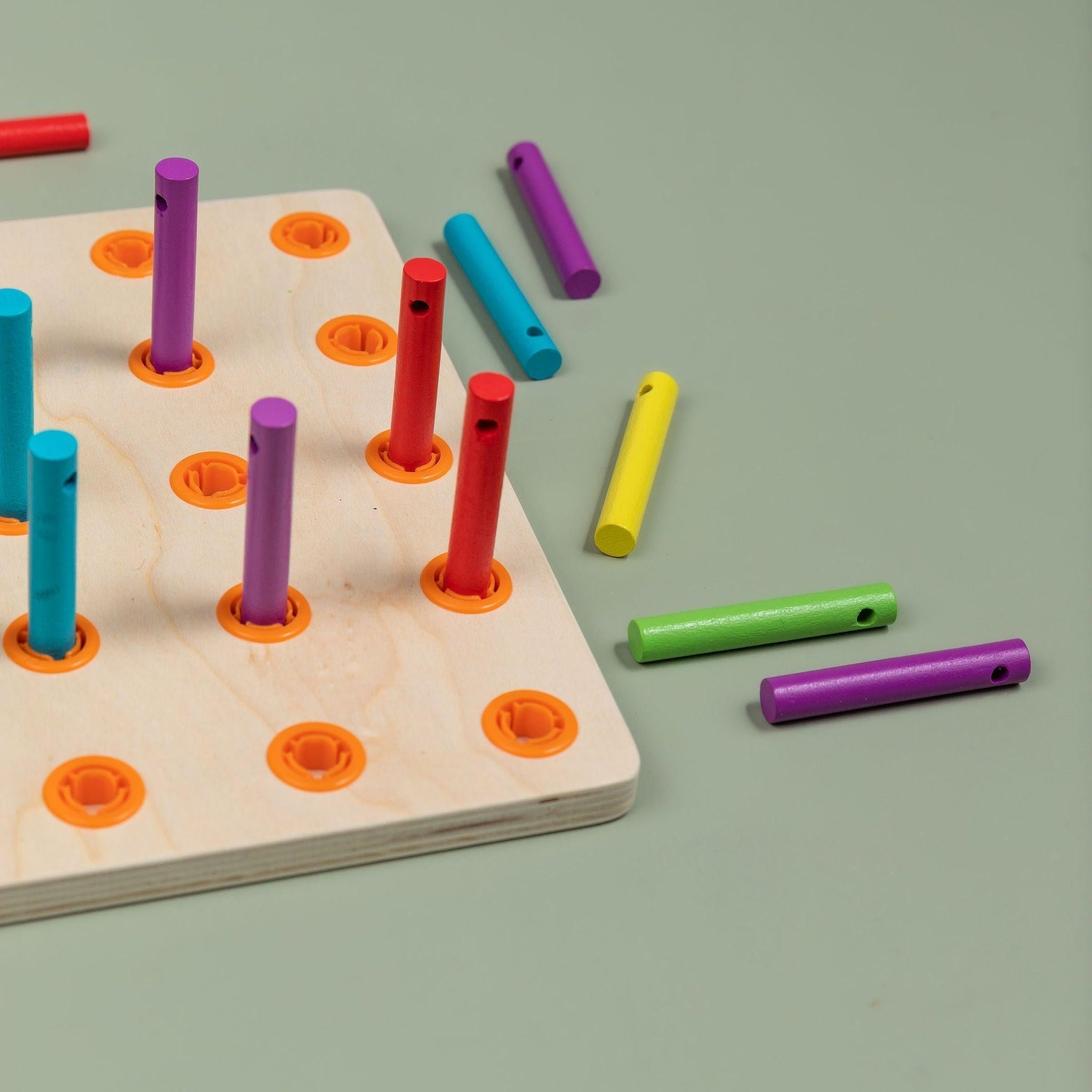 Wooden Threading Baord - tiny tree toys - tiny tree toys