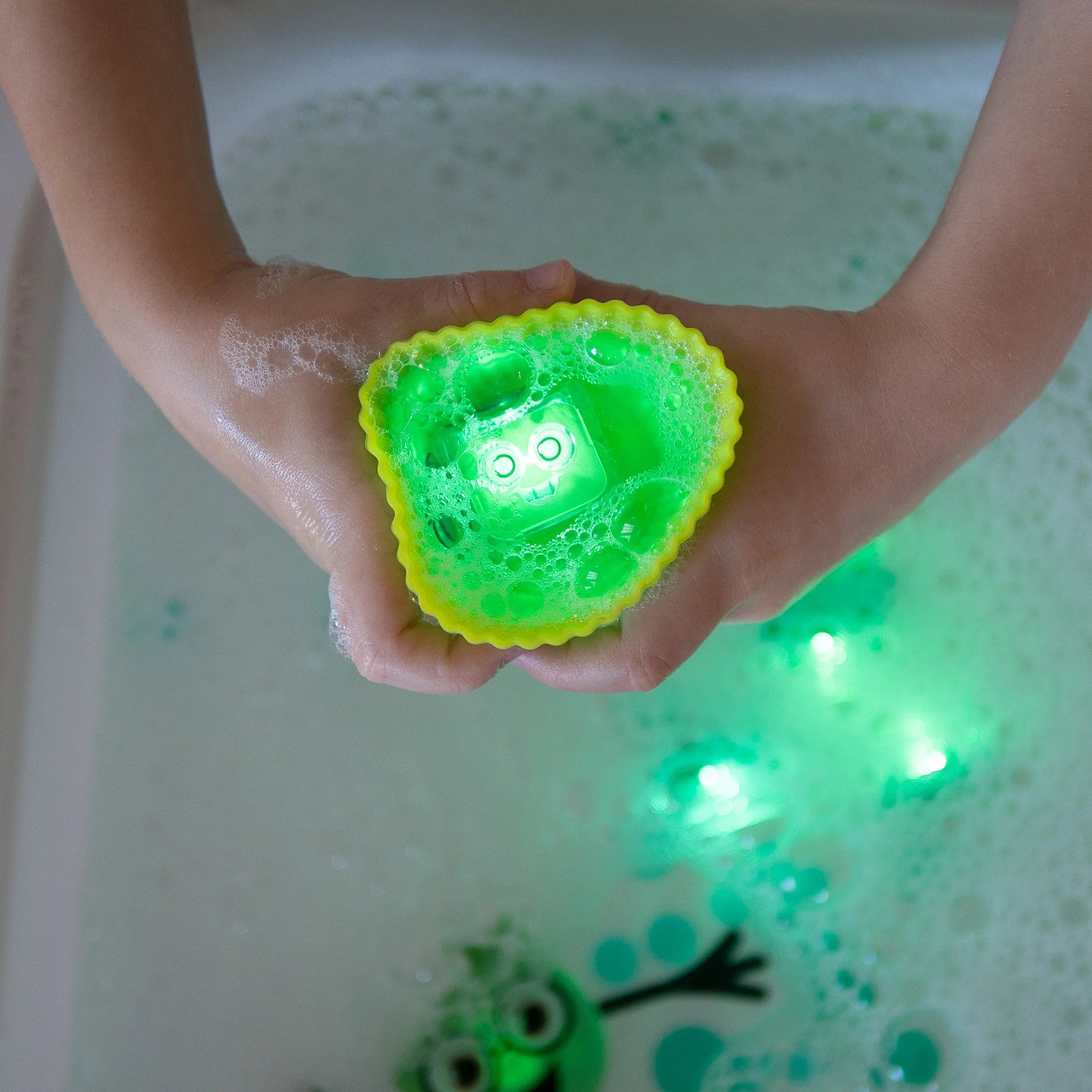 Bath time Sensory Play with Glo Pals Cubes