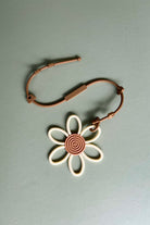 Daisy shaped teether for little hands