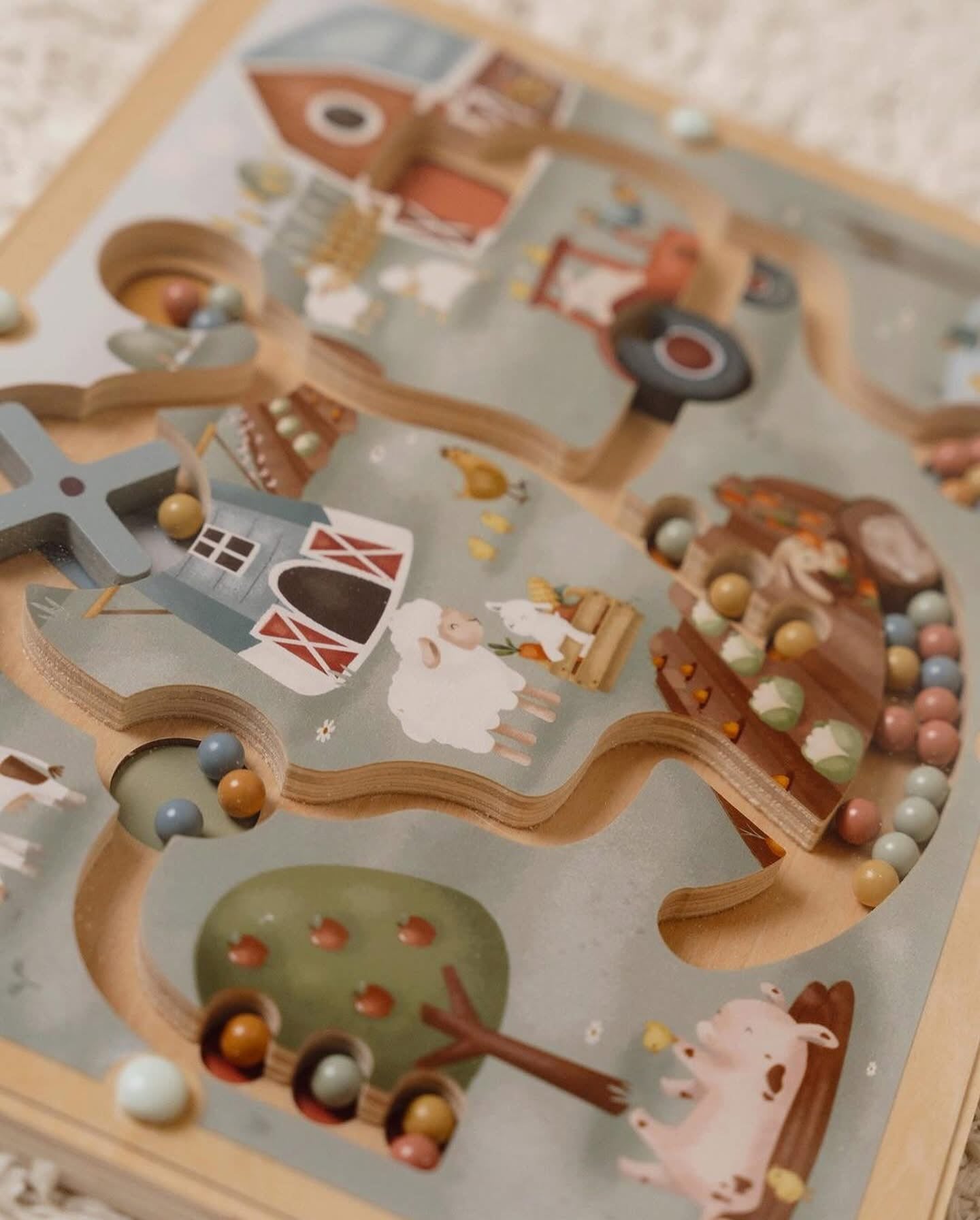 Kids magnetic puzzle maze Little Farm