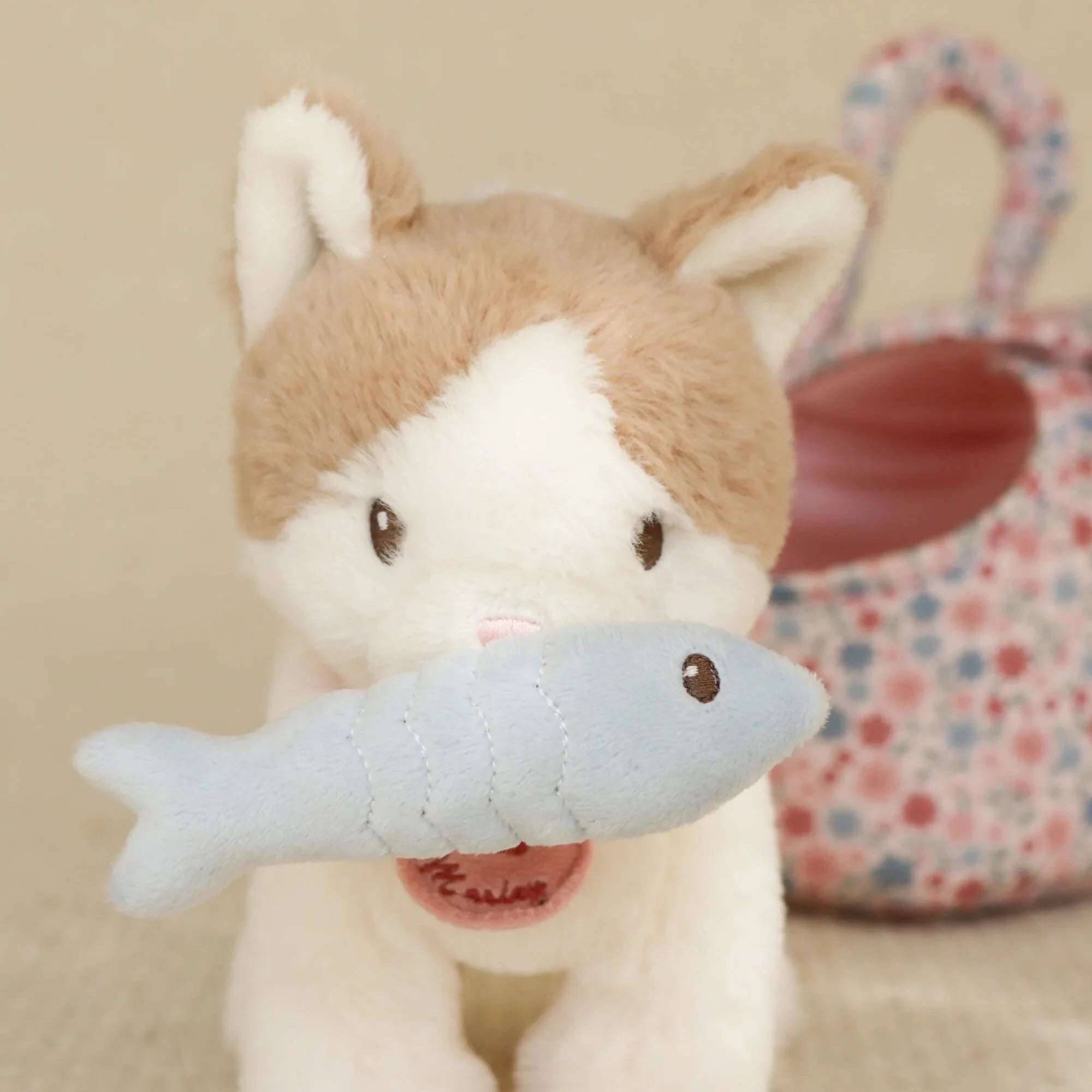 Little Dutch cat plush with accessories