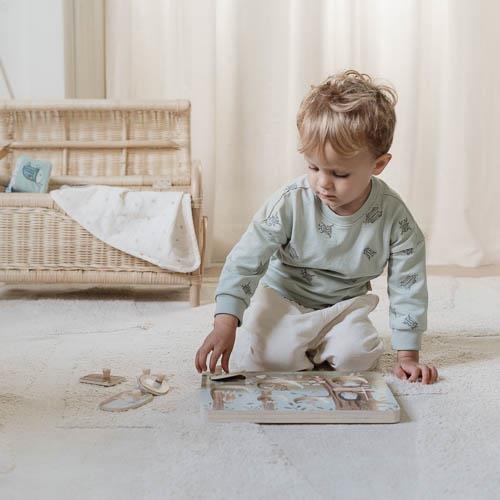 Little Dutch puzzle with forest animal sounds