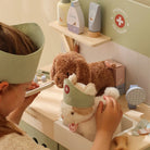 Little Dutch veterinary bench with pet care accessories