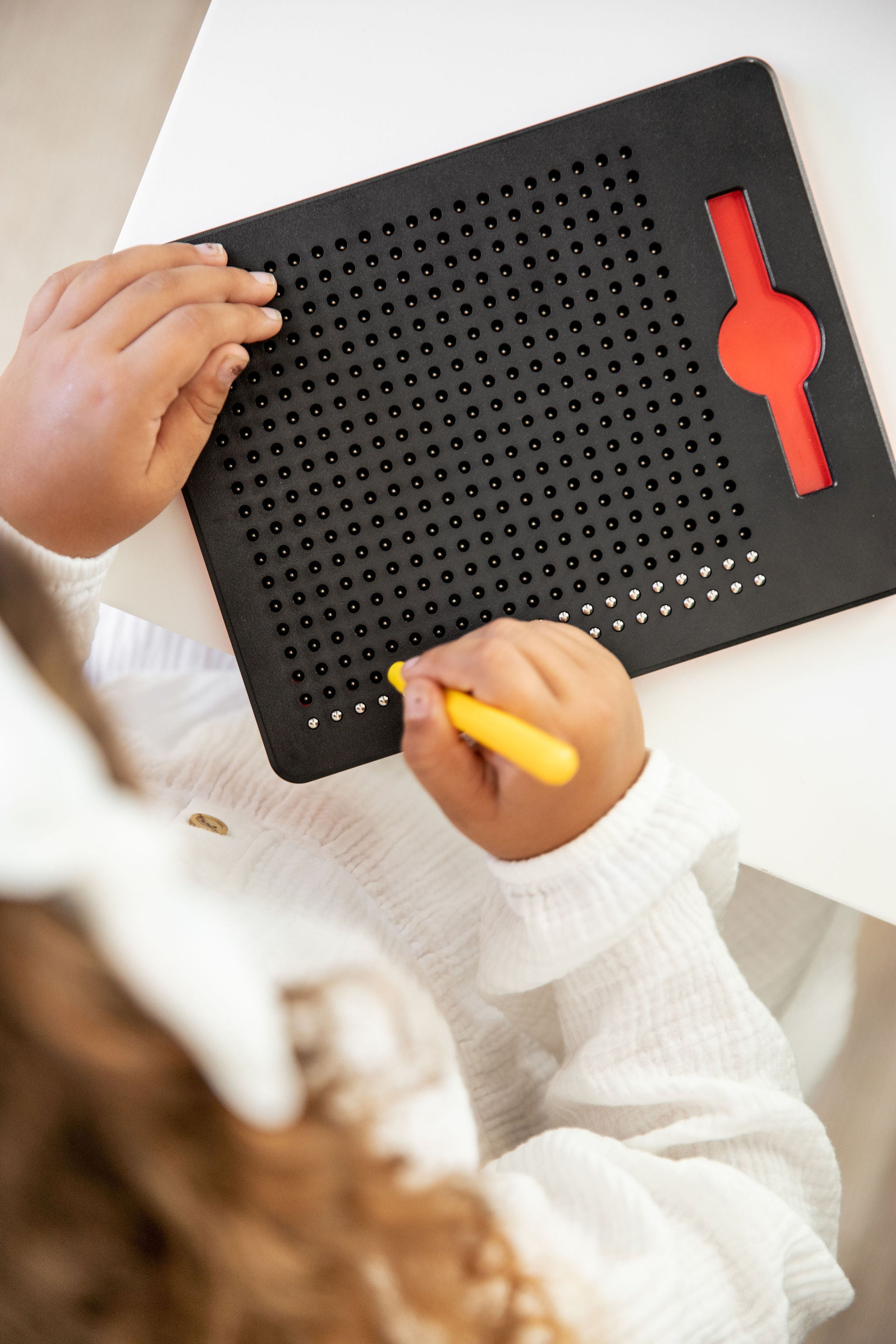 Magnetic drawing pad with stylus and drawstring bag - writing readiness and fine motor toy for kids - Tiny Tree Toys South Africa