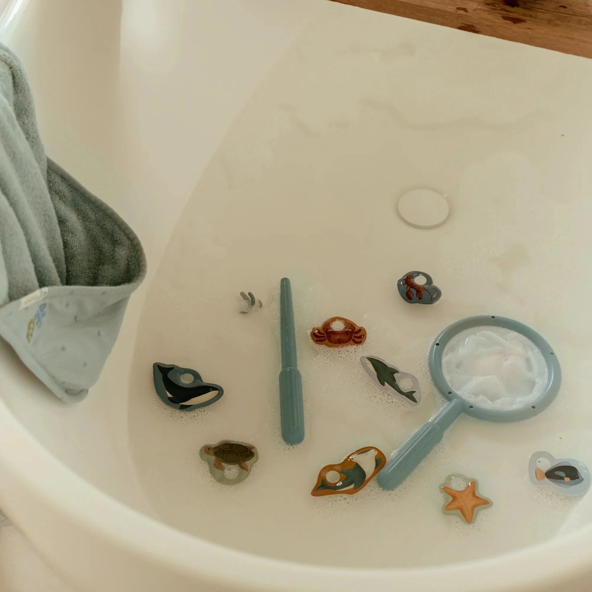 Sea animal bath toy fishing set