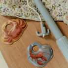 Toddler bath fishing game with creatures