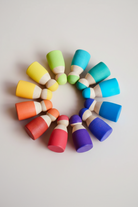 pegdolls in round circle 