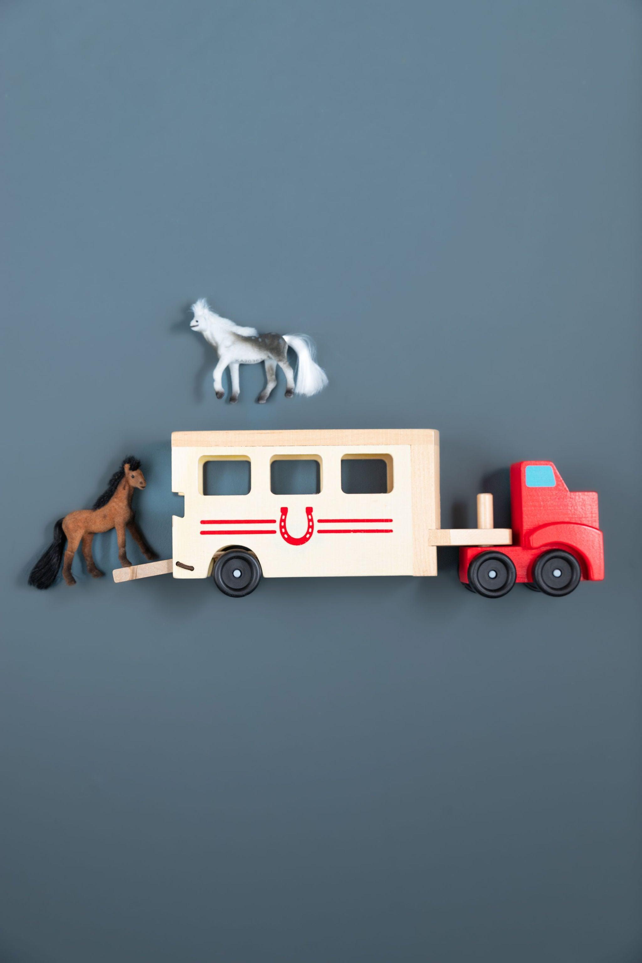 Horse Carrier - tiny tree toys
