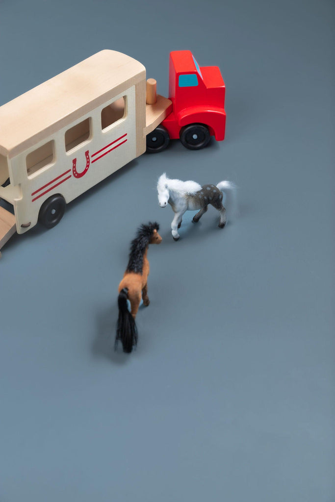 Horse Carrier - tiny tree toys