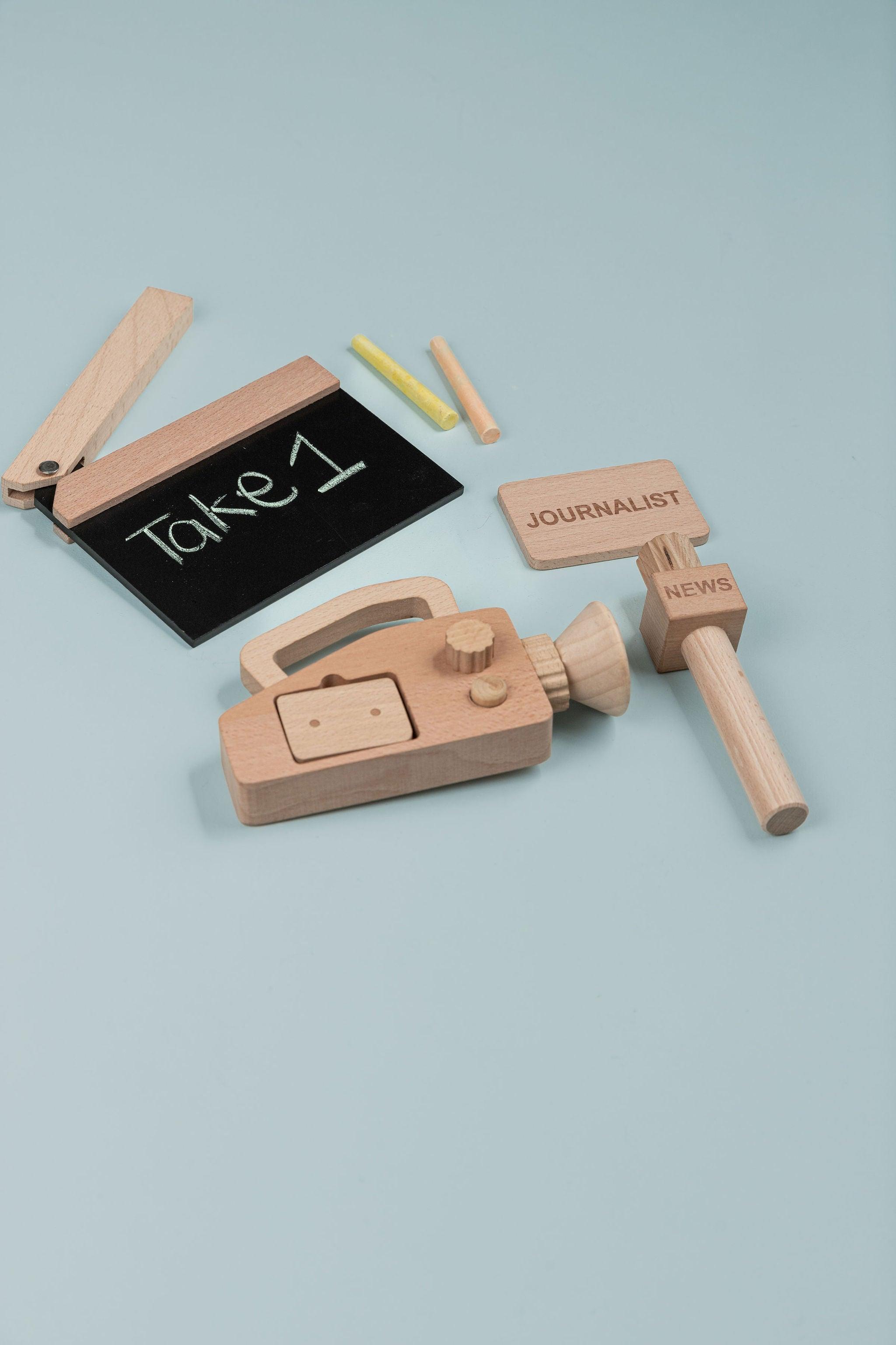 Little Reporter - tiny tree toys - nunukids