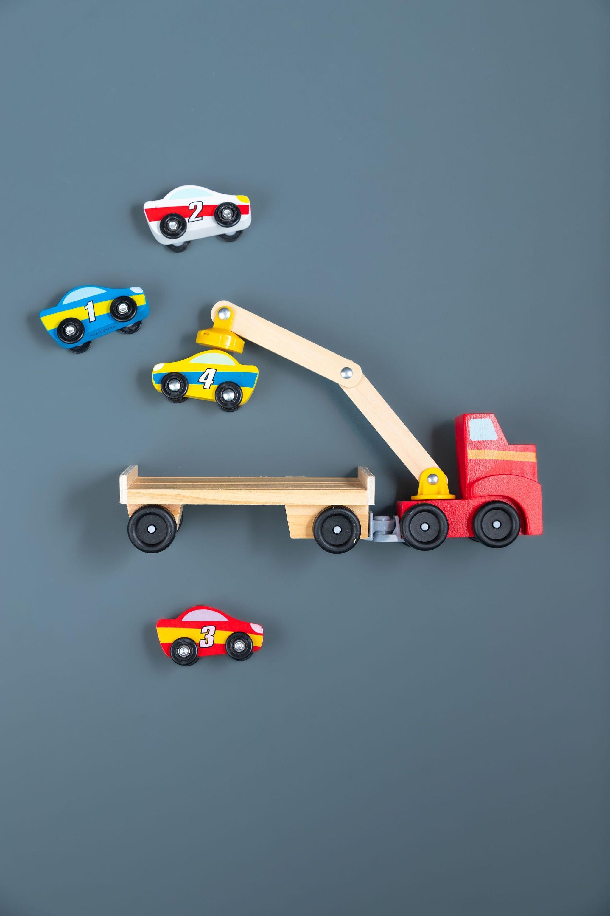 Magnetic Car Loader - tiny tree toys