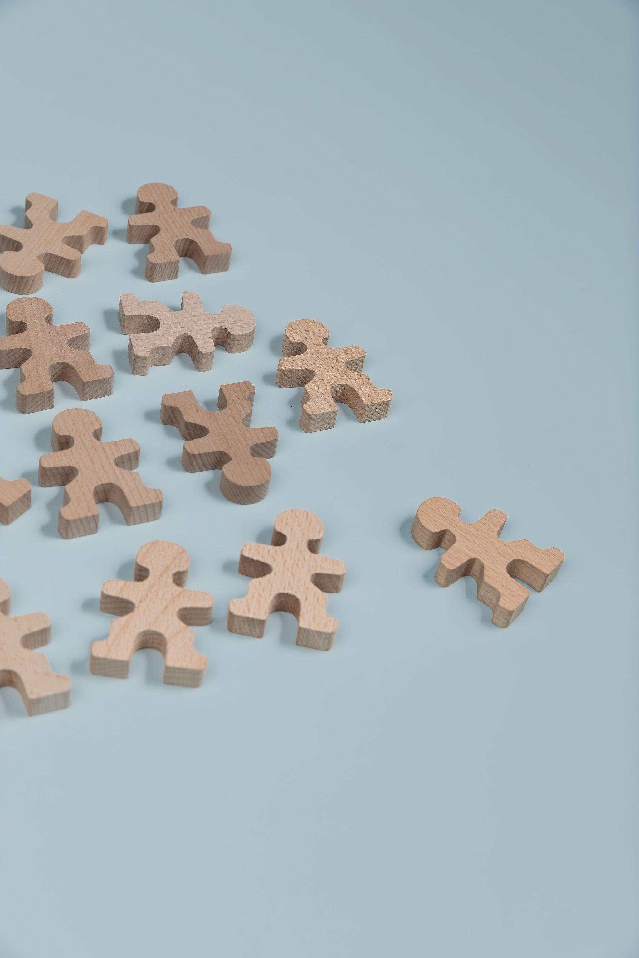 Wooden Balancing Men 18 Pc - tiny tree toys - tiny tree toys